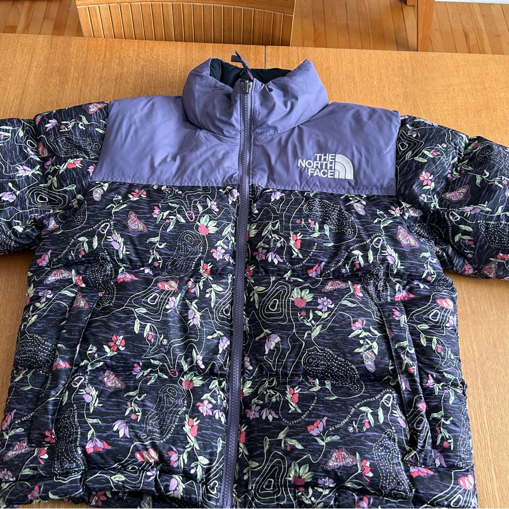 The North Face Women's Floral Puffer Jacket - Purple And Black